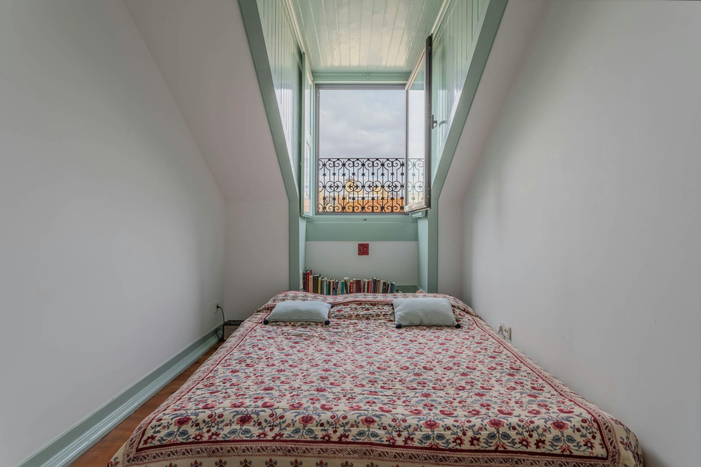 Bedroom in Lisbon
